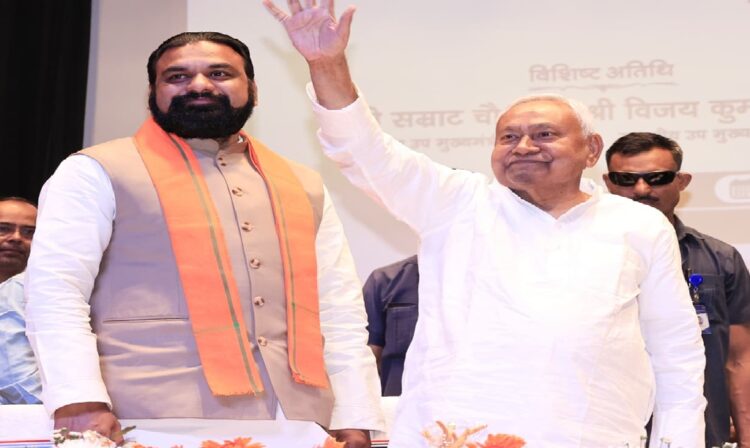 आज से तीन दिवसीय दिल्ली दौरे पर नीतीश कुमार , खरमास के बाद बिहार के मुख्यमंत्री पद से देंगे इस्तीफा !