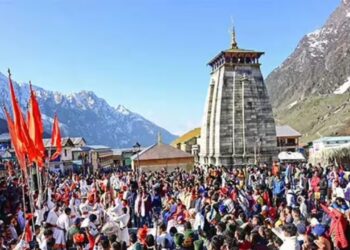 चारधाम यात्रा विकास बनाम प्रकृति की जंग…………….