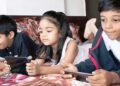 बच्चों की ऑनलाइन सुरक्षा सुनिश्चित करना………………