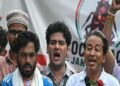 ‘कॉक्रोच जनता पार्टी’ का पहला सार्वजनिक प्रदर्शन , खास प्रभाव छोड़ने में नाकाम………