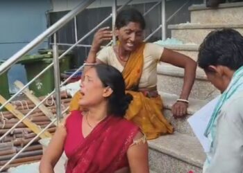 परिवार वालों की आंखों के सामने जल गया मरीज ………..