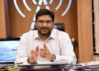 टेंडर घोटाला मामले में  IAS संजीव हंस ने उठाए गंभीर सवाल …………