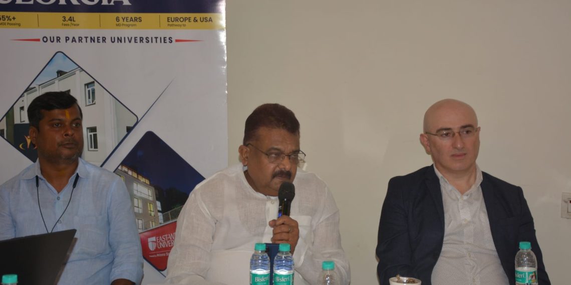 मेडिकल के क्षेत्र में कॉपरेटिव व्यवस्था विकसित हो : प्रोफेसर रणवीर नंदन