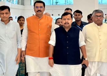 बांकीपुर उपचुनाव में अपनों के निशाने पर BJP…………….