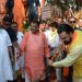 CM ने सड़क पर लगाया झाड़ू, रथ की रस्सी खींची,हरे रामा-हरे कृष्णा से गूंजी राजधानी
