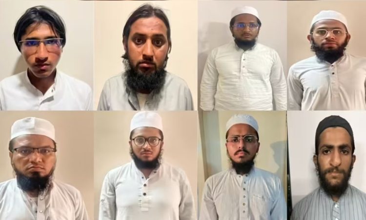 गुजरात एटीएस ने जैश के लिए काम करने वाले 8 आरोपियों को किया गिरफ्तार …………….