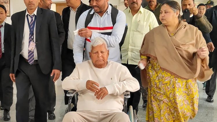 लालू यादव की तबीयत बिगड़ी, आज दिल्ली AIIMS जाएंगे…..