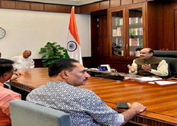 संसद के मानसून सत्र का आज दूसरा दिन : दोनों सदनों की कार्यवाही स्थगित, लोकसभा अध्यक्ष से मिले विपक्षी सांसद