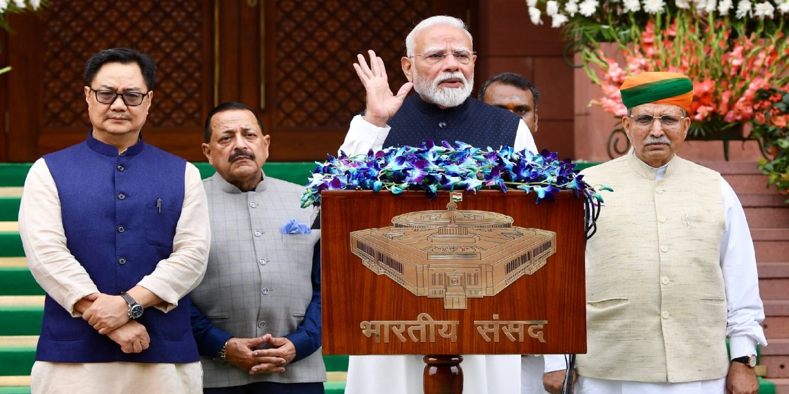 मानसून हो या मानसून सत्र, अगर दोनों प्रोएक्टिव हों, इससे देश का कल्याण होता है……………….