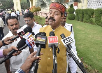छात्रों को राम मंद‍िर नहीं, नौकरी चाह‍िए’…………….