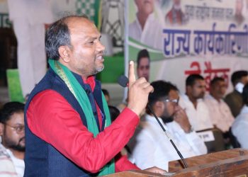 यूरोप में तेजस्वी, पटना में युवा RJD ने बना रही रणनीति………..