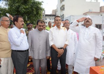 स्वतंत्रता दिवस पर बिहार राज्य धार्मिक न्यास पर्षद कार्यालय में देशभक्ति का उत्साह