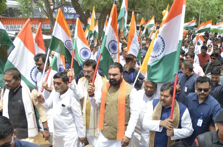 जेडीयू के दोनों डिप्टी सीएम ने क्यों बनाई तिरंगा यात्रा से दूरी?