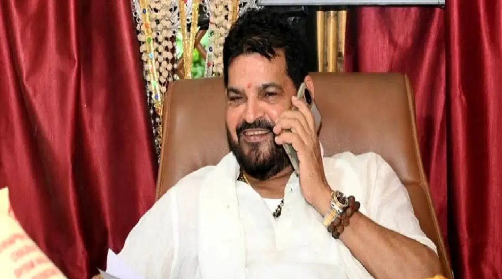 फिर कैसे बरी हो गए बृजभूषण शरण सिंह?