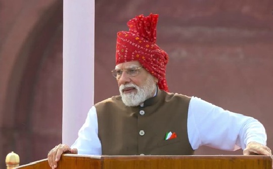 पीएम मोदी ने गांधी-नेहरू को किया याद,खादी को लेकर कह दी बड़ी बात………………