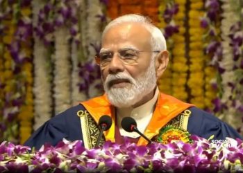 कैंपस के बाहर आने वाले सवाल हमेशा आउट ऑफ सिलेबस ही होते हैं………………….