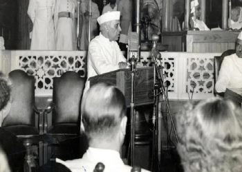आजादी की रात 11 बजे की वो आवाज!