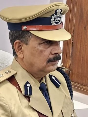 डीआईजी राकेश कुमार सिन्हा को गृह मंत्रालय ने सराहनीय सेवा पदक से सम्मानित …………….