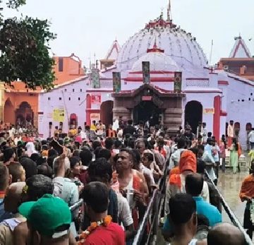 सावन की पहली सोमवारी पर शिवालयों में लगी कतार; हर-हर महादेव से गूंजा पटना
